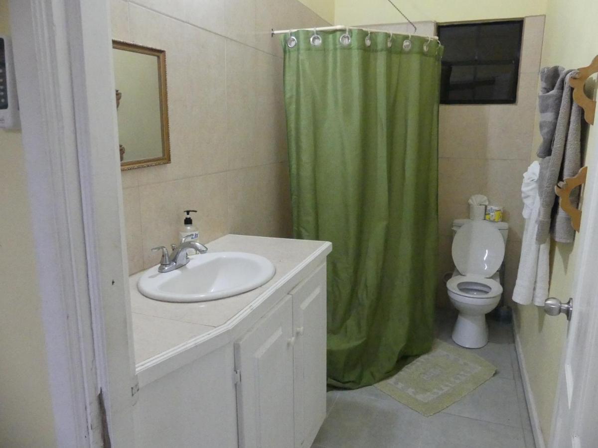 Southern Haven Guesthouse Laborie Extérieur photo