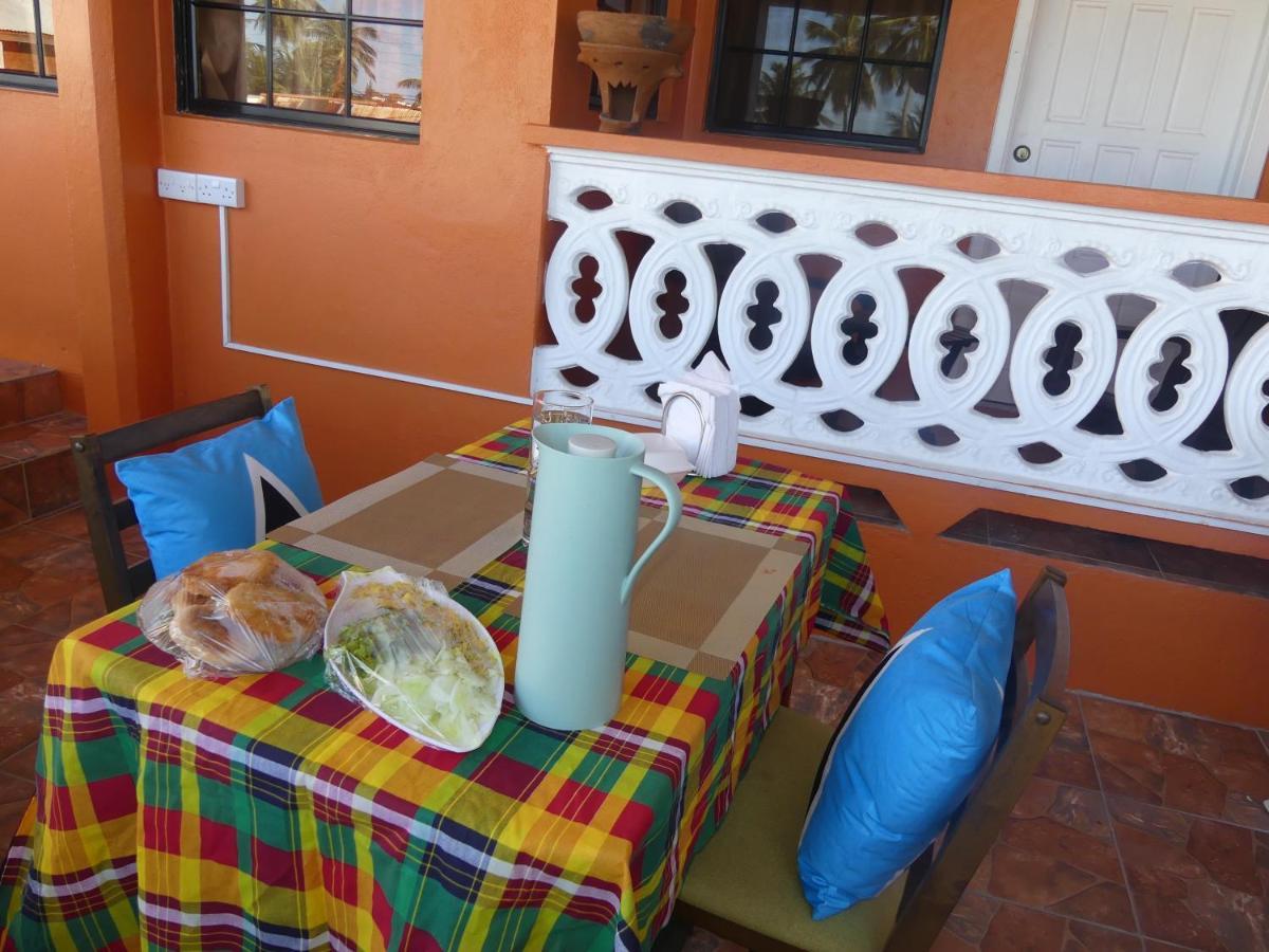 Southern Haven Guesthouse Laborie Extérieur photo