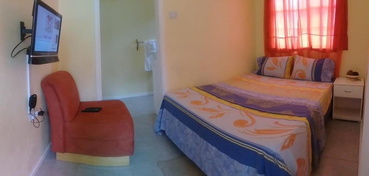 Southern Haven Guesthouse Laborie Extérieur photo